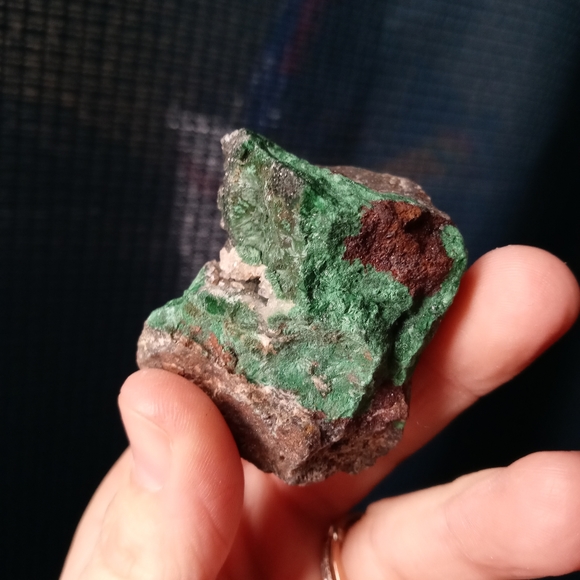 Malachite and amazonite raw crystal - Picture 3 of 4